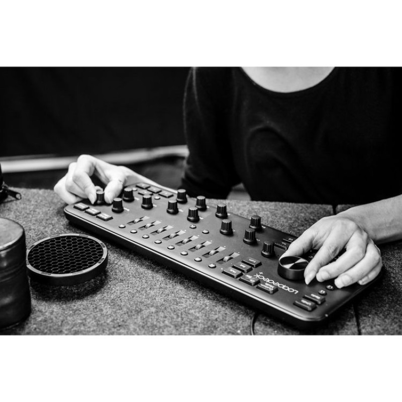 Консоль для редагування фото Loupedeck