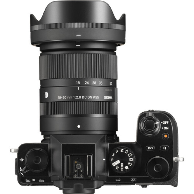 Об'єктив Sigma  AF 18-50mm f/2.8 DC DN (Contemporary) for Fujifilm X (С000011241)