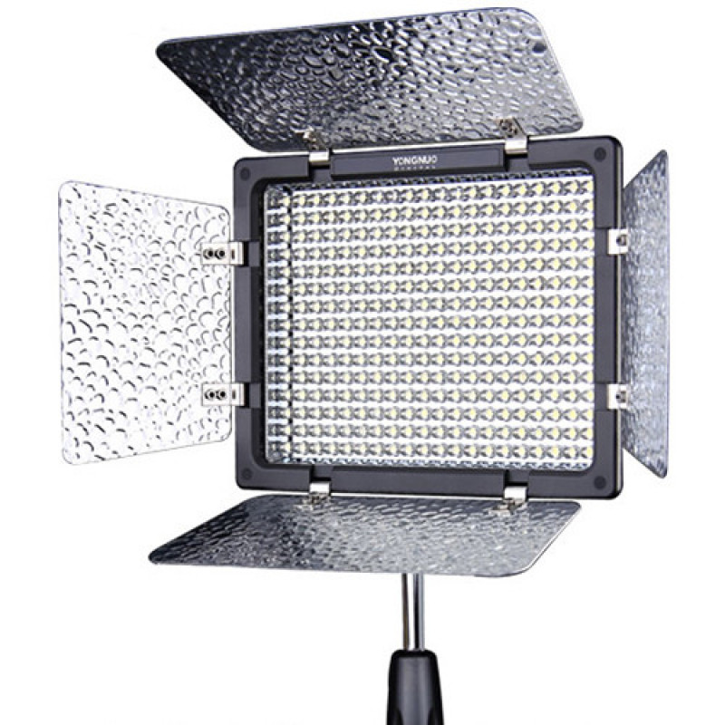 LED осветитель Yongnuo YN-300 III (3200K-5500K)
