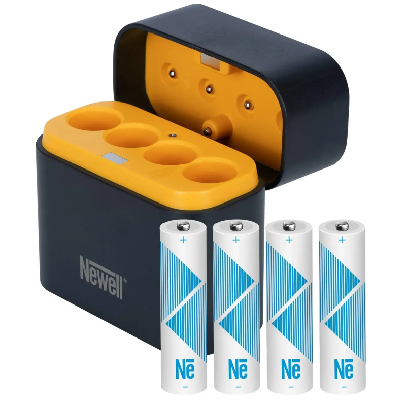 Зарядний пристрій Newell Four Channel Charger + 4 Li‑ion AA Rechargeable Batteries Set — 2200 mAh (NL4615)