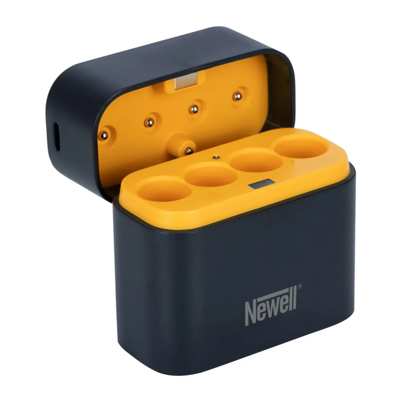 Зарядний пристрій Newell Four Channel Charger + 4 Li‑ion AA Rechargeable Batteries Set — 2200 mAh (NL4615)